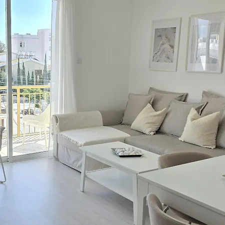 Apartament White Aura By Staycom *