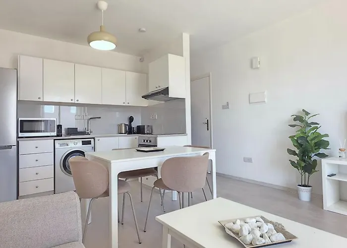 Apartament White Aura By Staycom Paphos