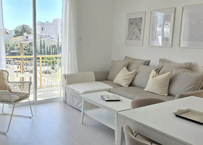 Apartament White Aura By Staycom *
