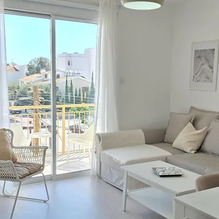 White Aura By Staycom Appartement *
