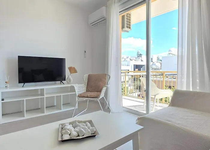 White Aura By Staycom Apartmán *